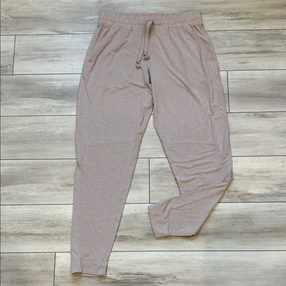 Under Armour women's dusty rose tech jogger pants size small